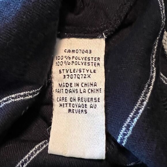 3 for $30! Max studio navy scallop sweater - Picture 5 of 11
